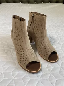 Toms Heels Shoes Women's 11 Tan Beige Micro Fiber Zipper Peep Toe Majorca - Picture 1 of 8