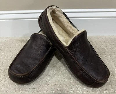 Men UGG Ascot Leather Slipper 5379 China Tea 100% Authentic - Image 1 of 4
