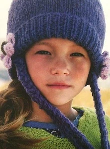 Childs Hat and Scarf Knitting Pattern - Picture 1 of 1
