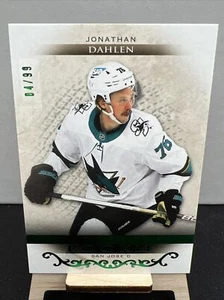 2021-22 OBERDECK ARTIFAKTE JONATHAN DAHLEN ROOKIE EMERALD 4/99 San Jose Haie - Bild 1 von 2