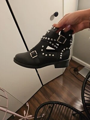 Botas de invierno de combate con tachuelas de cuero negro talla 8 estilo recortado  Foto 1 de 4