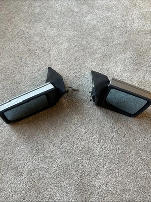 ESPEJO PUERTA DERECHO Y DERECHO 84-93 MERCEDES BENZ W124 BERLINA 200 200D 200E 230E 260E 250D Foto 1 de 4