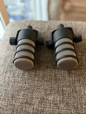 Two Rode podmic micrófonos dinámicos para podcasting Foto 1 de 3