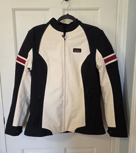 NUEVO CON ETIQUETAS Indian Motorcycle Mujer Zoe Chaqueta Montar Blanco Negro Abrigo Acolchado Talla L - Imagen 1 de 10