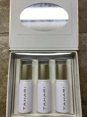 TAHARI - Face Contour Trio - Contour/Blush/Highlighter - New In Box With Mirror - Image 1 of 4
