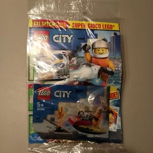 Lego City Magazine con Set 30368 Minifigure Pompiere Moto D'Acqua - NUOVO - Picture 1 of 1