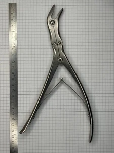 HOHLMEISSELZANGE FRYKHOLM Aesculap FO525R seitwärts gebogen Maul:14x4,5mm 24cm - Bild 1 von 7