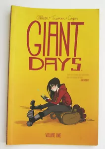 Cómics Giant Days Vol 1 noviembre 2015 TPB Trade Paperback Boom Box Silly Sweet - Imagen 1 de 2
