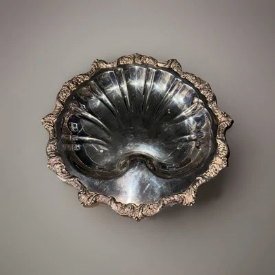 Bandeja para servir grande vintage plateada con forma de carcasa EPCA INGLÉS ANTIGUO 5013 POOLE Foto 1 de 3