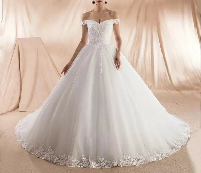 Elfenbein Brautkleid Trägerlos aus Spitze & Tüll | Prinzessinnen-Ballkleid  - Bild 1 von 4