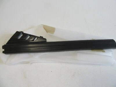 全新本田 Elite 80 右侧保护套 塑料成型装饰 85-07 83501-GV4-900ZC — 第 1/4 张图片