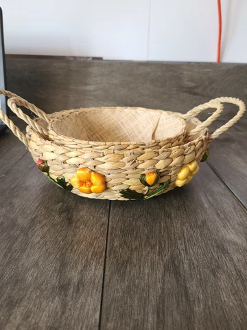 Raffia Handwoven Baskets Floral Pattern Set Of 2 9.5x9x3, 7x8x3 Cover