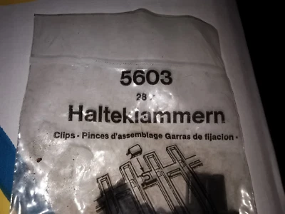 Märklin Marklin SCALE 1 G GAUGE Marklin 1 Gauge Track Retaining Clips Item 5603 - Immagine 1 di 2