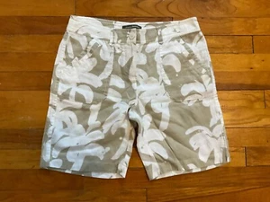 Tommy Bahama Womens Shorts 4 Linen Tan White Pockets 9" Inseam Tropical Hawaiian - Picture 1 of 3