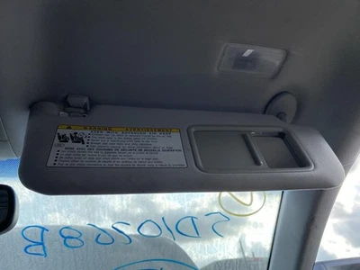 Parasol derecho usado se adapta a: Lexus GS350 2013 iluminado grado A derecho Foto 1 de 4