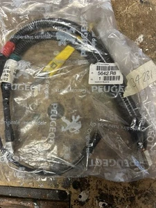 PEUGEOT 306 POSITIVE BATTERY CABLE LOOM GENUINE NEW 5642R8 9637297480 - Picture 1 of 4