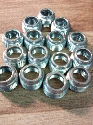 Lote de 15 bujes reductores Raco 1-1/2 a 3/4. Foto 1 de 3