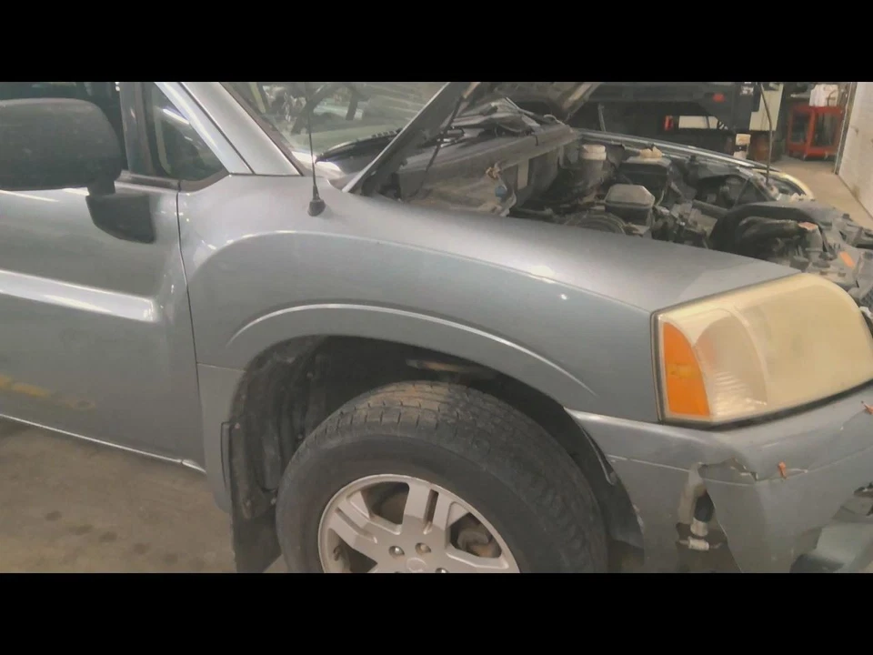 (LOCAL PICKUP ONLY) Passenger Right Fender Fits 04-11 ENDEAVOR 730910 - Image 1 of 4