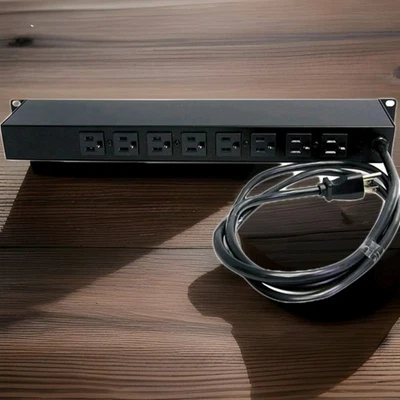 Startech 8-Outlet PDU Power Distribution Unit 125V 15A UL Part #RKPW081915 - Image 1 of 4