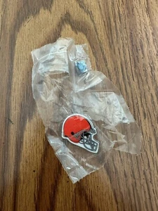 NFL Licensed Football Helmet Design Lapel Pin - Cleveland Browns - Picture 1 of 1