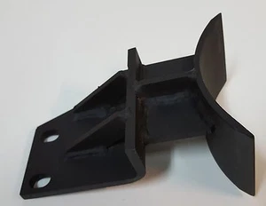 YANMAR 119688-13651 UCHWYT TŁUMIKA - Bild 1 von 3