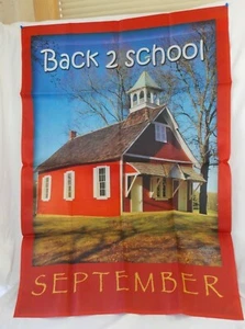 Willabee & Ward Septiembre Exterior BANDERA - 28"x 40" - Espalda 2 Escuela Pequeños Agujeros - Imagen 1 de 12