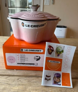 Le Creuset Enameled Cast Iron Flower Cocotte Dutch Oven 2.25 qt Shell Pink NEW - Picture 1 of 11