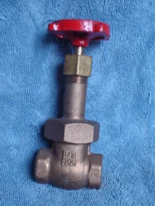MILWAUKEE 1/2" Brass Gate Valve FIG. 1174 200 S.W.P. 400 W.O.G. Wheel Handle NOS - Picture 1 of 11