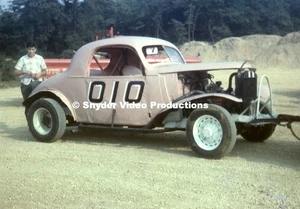 Bill Pfister at Wall Stadium Photo - Imagen 1 de 1