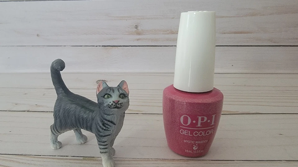 OPI GelColor Soak Off Esmalte en gel OPI Mistic Mistic Magenta 0.5oz  Foto 1 de 1