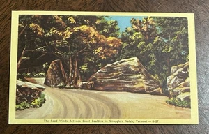 Postal de lino The Road Winds Smugglers Notch Vermont 1951 #28320 (5,5 x 3,5 pulgadas) - Imagen 1 de 3