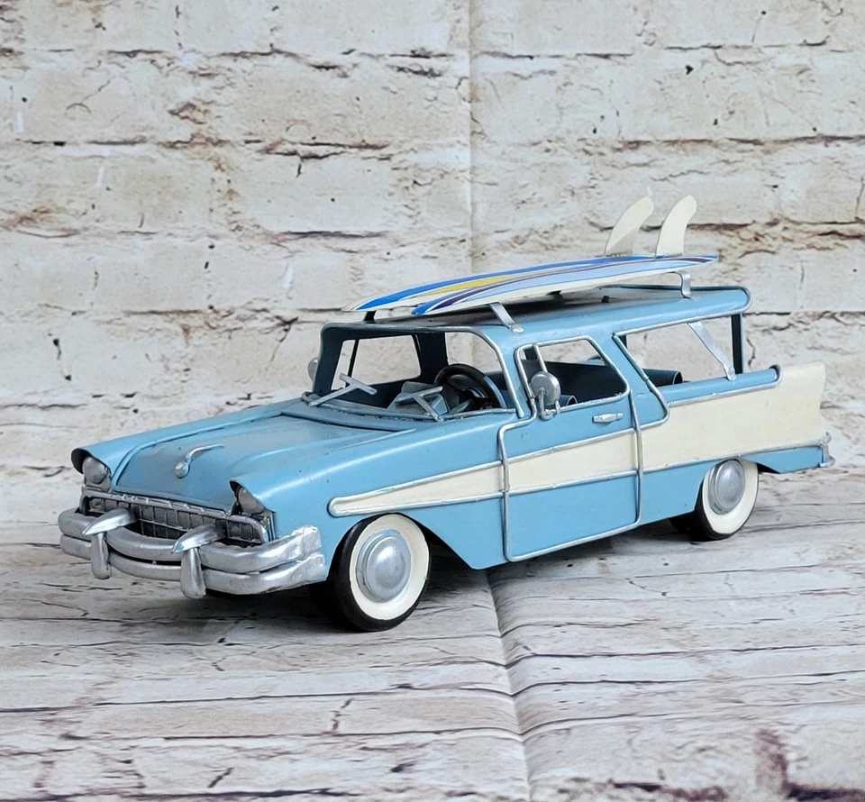 Figura 1:18 Blu / Bianca 1956 DeSoto Firedome Station Wagon Lavoro Europeo - Immagine 1 di 4