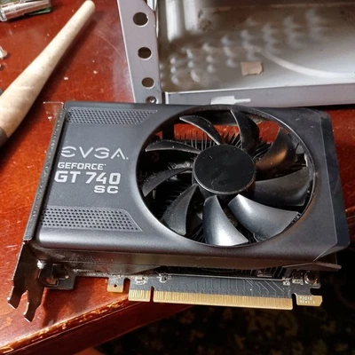 EVGA NVIDIA GEFORCE GT 740 SC 2GB GDDR5 Graphic Video Card GPU 02G-P4-3747-KR - Image 1 of 2