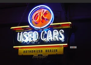OK Autos Usados Auto Letreros de Neón Abiertos Garaje Hombre Cueva Lámpara con Logo Acrílico 24"x20" - Imagen 1 de 4