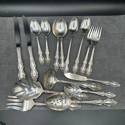 Juegos de cubiertos Oneida BARROQUE ROSE plateados 1881 Rogers 1967 ELECCIÓN Foto 1 de 4