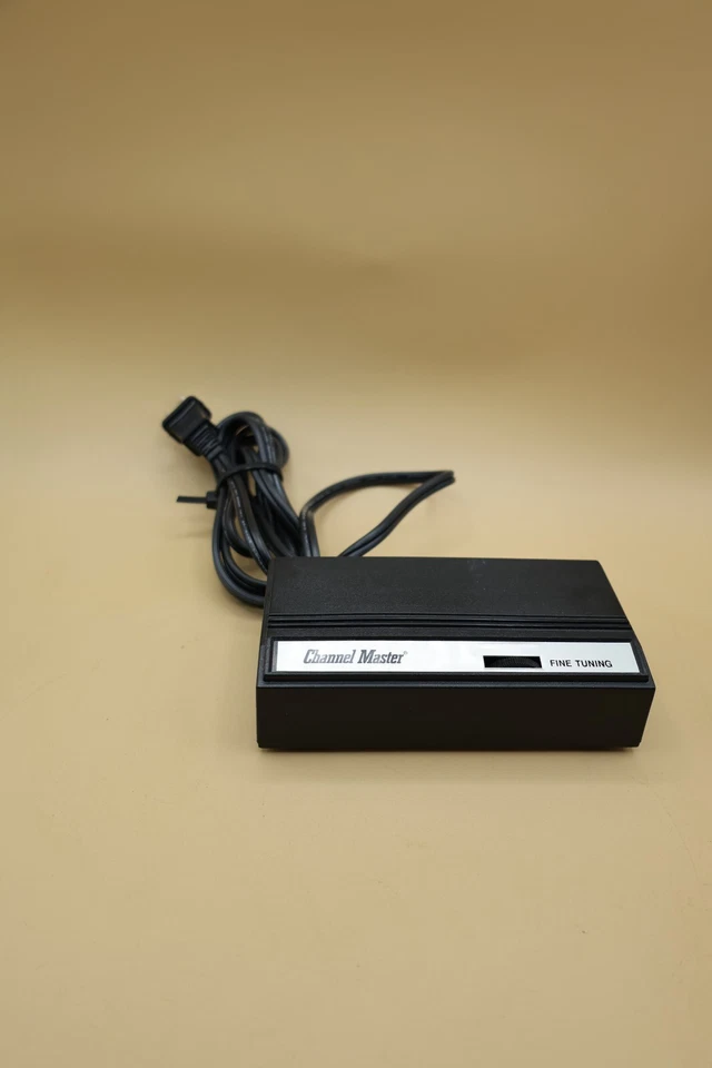 Channel Master Model 0764 35 Channel Block Converter with fine tuning - Image 1 of 4