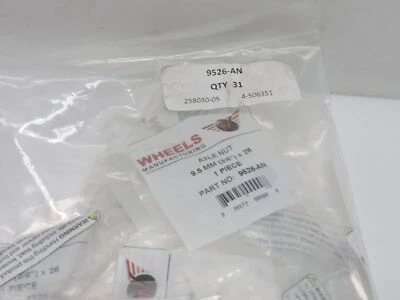 (Lote de 31) Ruedas Fabricación 3/8" (9,5 mm) x 26 tpi Brida Bicicleta Eje Tuerca Foto 1 de 3