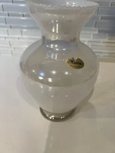 Vintage Murano Glass Vase, Lavorazione  Murano Glass Vase Pearly White - Picture 1 of 12