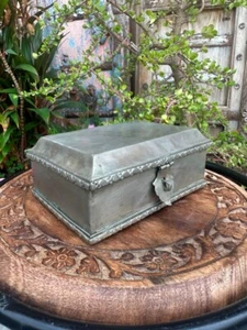 Old Silver Hand Crafted Indian Dry Fruits Box Vintage Food Box Betel Box - Picture 1 of 13