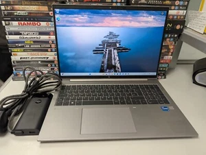 HP ZBook Firefly 16 G10 - i7-1355U - 512GB NVME - 16GB RAM - RTX A500 - Picture 1 of 7