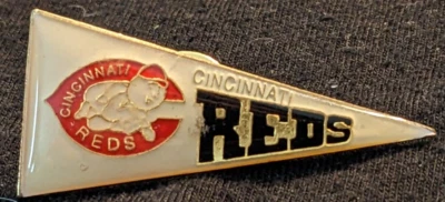 VINTAGE MLB CINCINNATI REDS OLD SCHOOL PENNANT GLOSSY COLLECTIBLE PIN 1.75 INCH - Image 1 of 3
