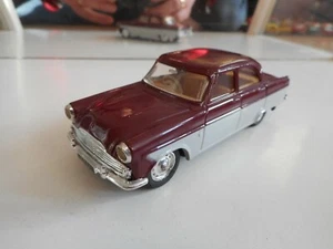 Corgi Ford Zodiac MK2 in Red/White - Bild 1 von 2