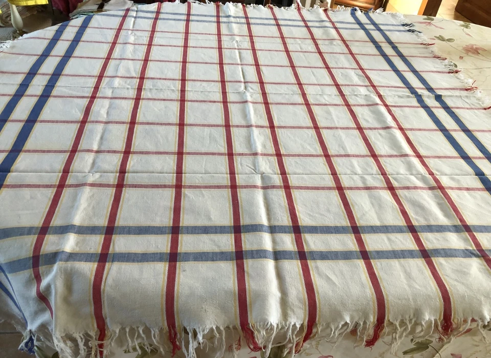 ancienne nappe à carreaux en coton avec franges 1.16 m x 1.20 m - Photo 1/3