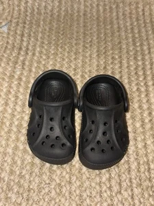 Crocs Baya Black Clogs In Toddler Size 5-EUC - Picture 1 of 3