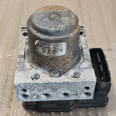 Módulo de control de bomba antifreno ABS Honda Crosstour 2010-2012 OEM TP7A5 P7VAA Foto 1 de 4