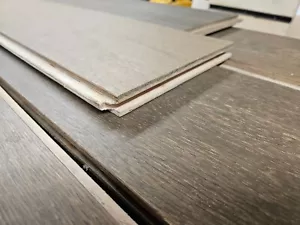 Oak engineered hardwood flooring - Picture 1 of 15