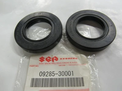 SELLO DE ACEITE CONDUCTOR PIÑÓN RUEDA TRASERA SUZUKI GT185/RV125/TC120/TC90/TS90  Foto 1 de 2