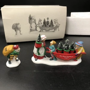 Dept 56 Delivering the Christmas Greens #56373 Heritage Village Collection - Imagen 1 de 10