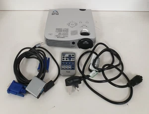 Plus V-339 Portable Data Projector with Cables & Carry Case Presentations Movies - Picture 1 of 18