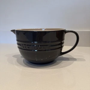 Le Creuset Large Mixing Bowl Jug 2L Grey - Picture 1 of 12